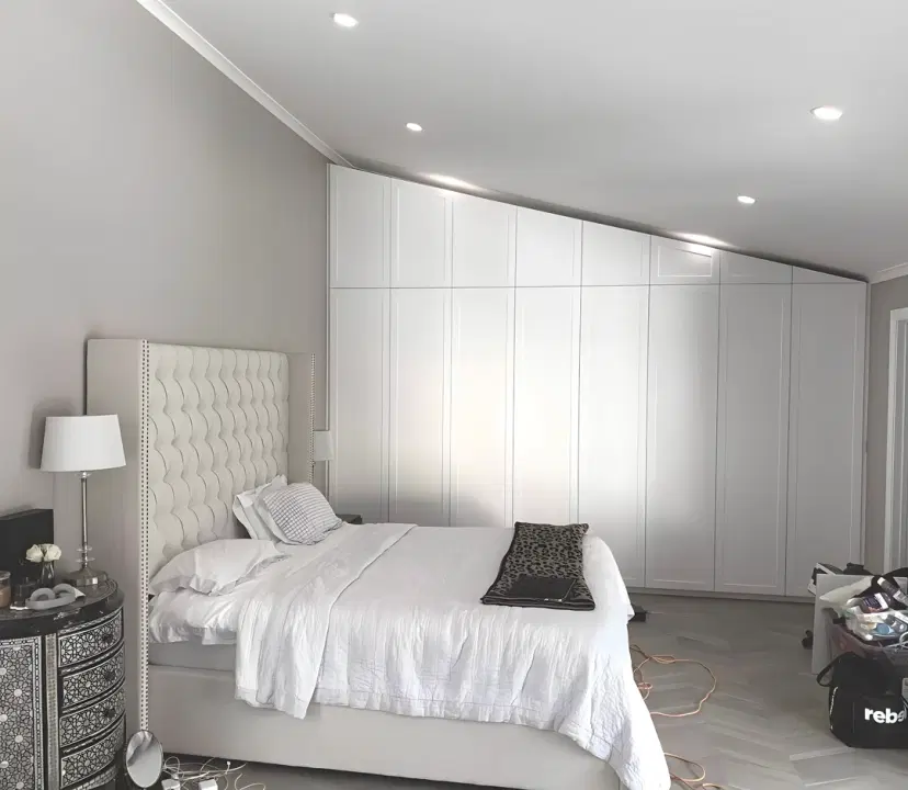 Imp200 Sloping Ceiling Hinged Wardrobe Imp200 Sloping Ceiling Hinged Wardrobe